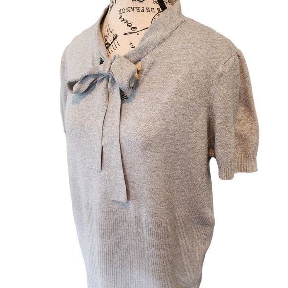 AE City Bow Front Sweater Women's Size 1X Gray Short Sleeve Top - Picture 13 of 15